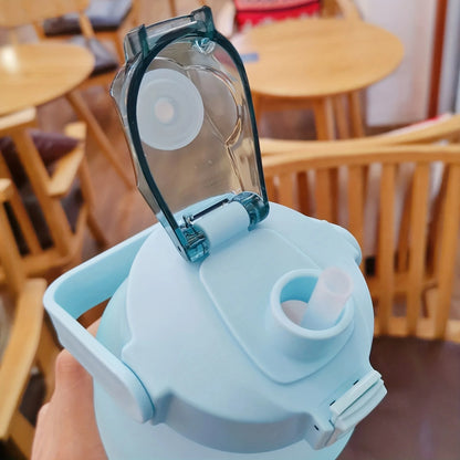 Garrafa de Água de 2L de Capacidade